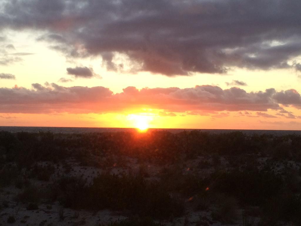 Adelaide - Semaphore Beach Front Bagian luar foto
